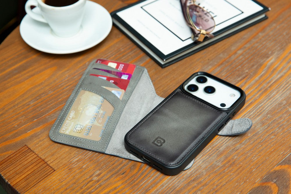 Magic iPhone 17 Pro Max Leather Detachable Wallet Case (RFID, Bouletta)