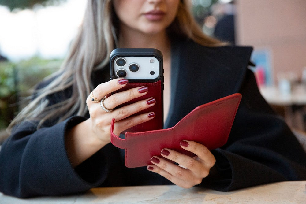 Magic iPhone 17 Pro Max Leather Detachable Wallet Case (RFID, Bouletta)