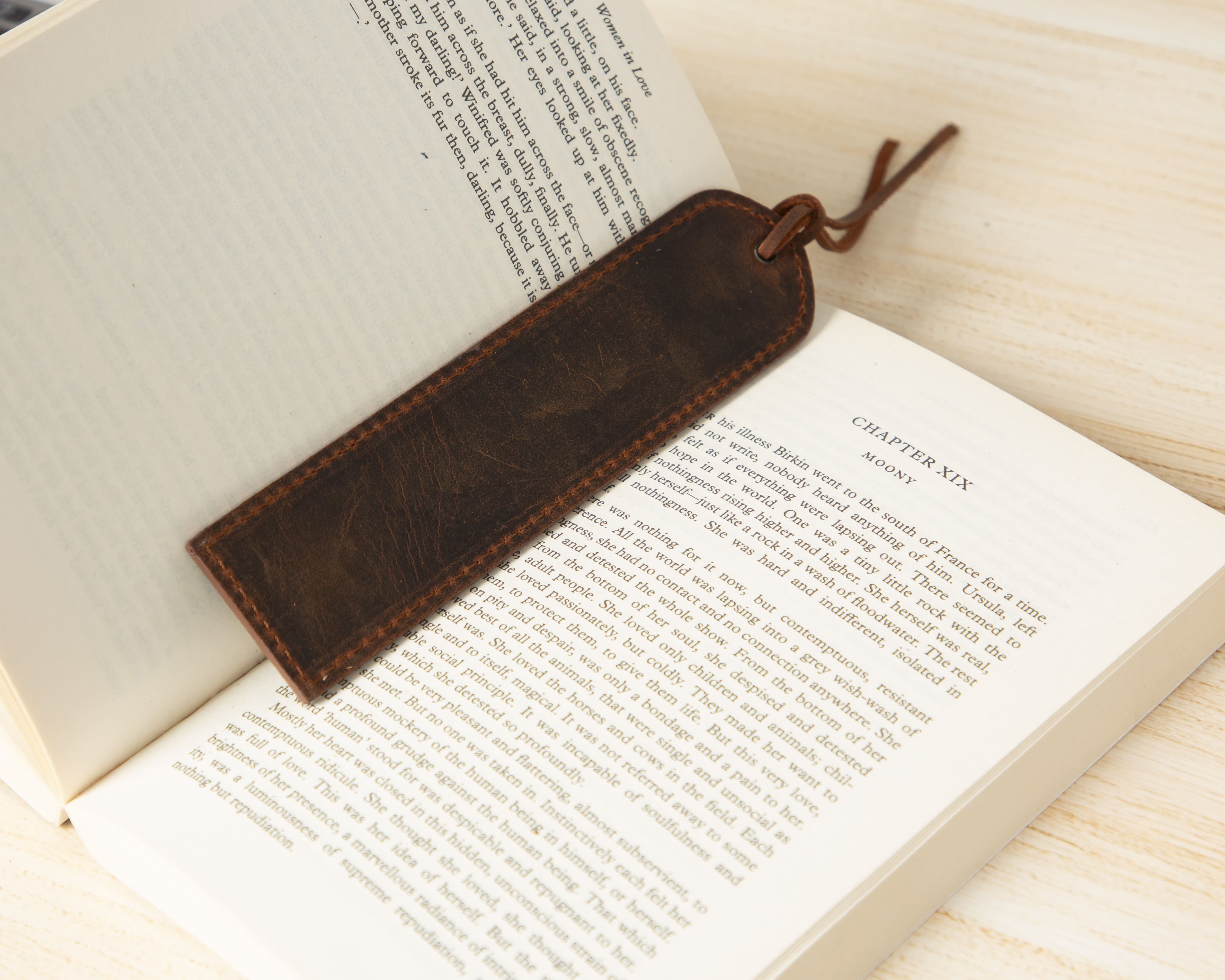 Markora Stitched Genuine Leather Bookmark