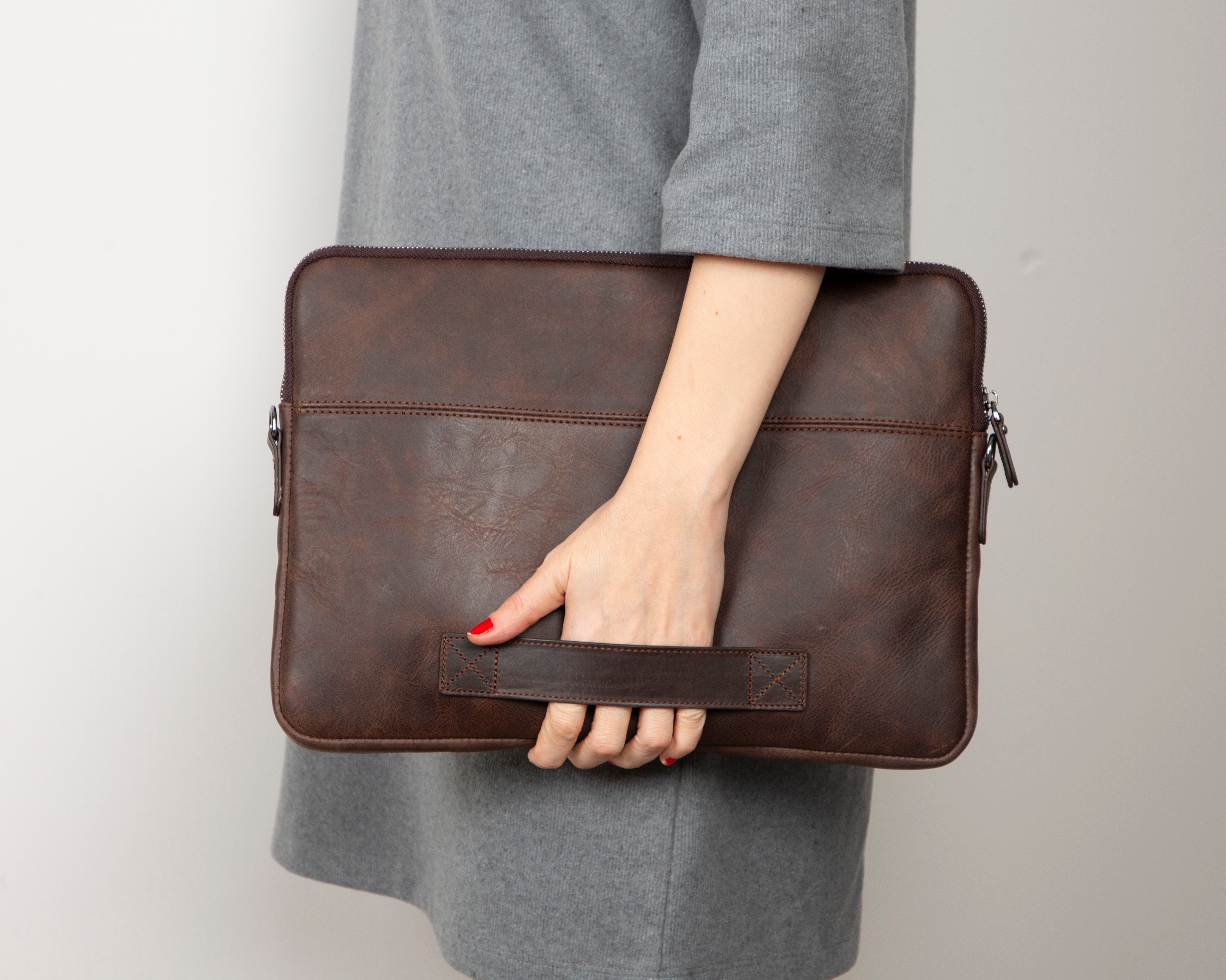 Awe Slim Leather Laptop / Tablet Bag - saracleather