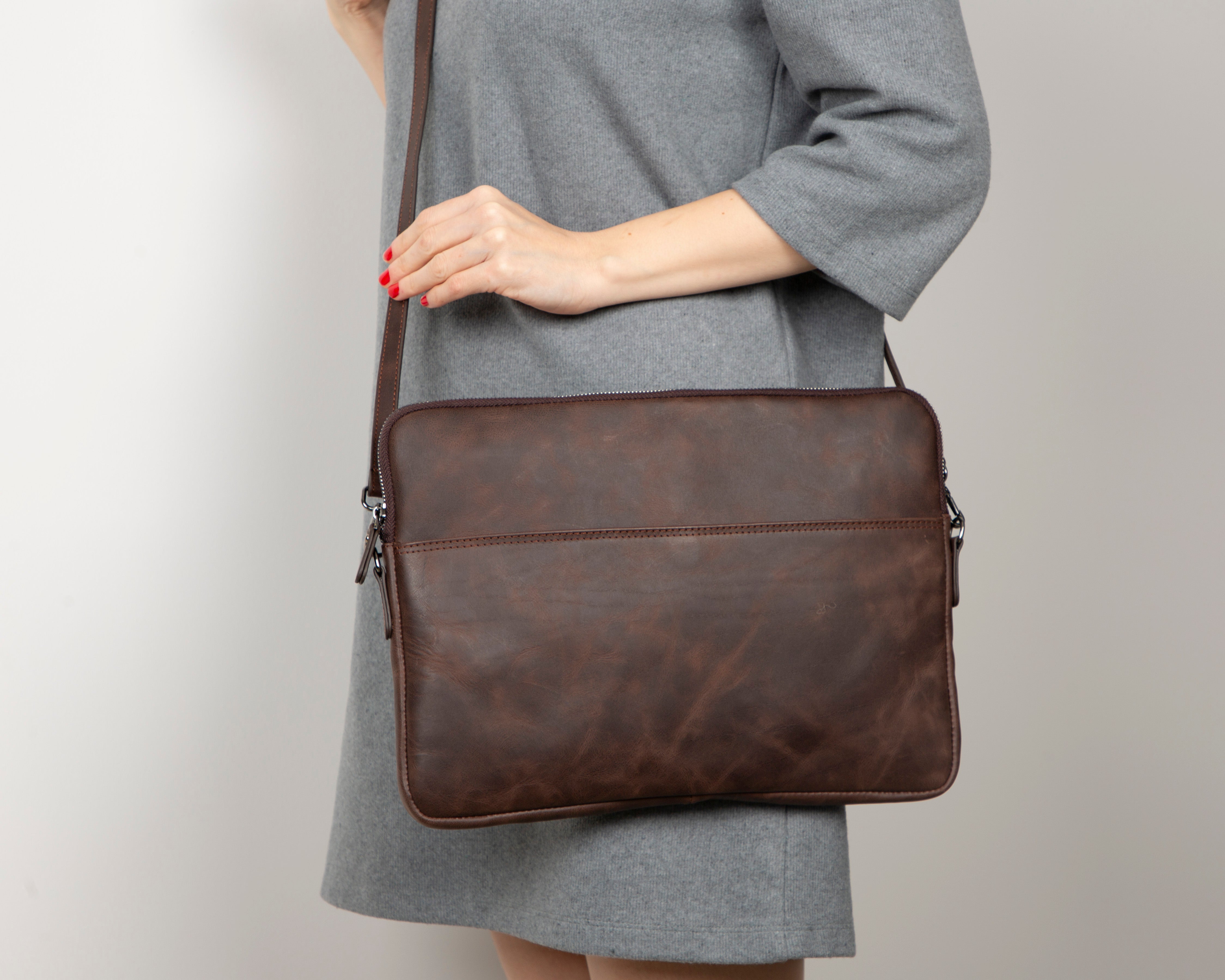Awe Slim Leather Laptop / Tablet Bag - saracleather