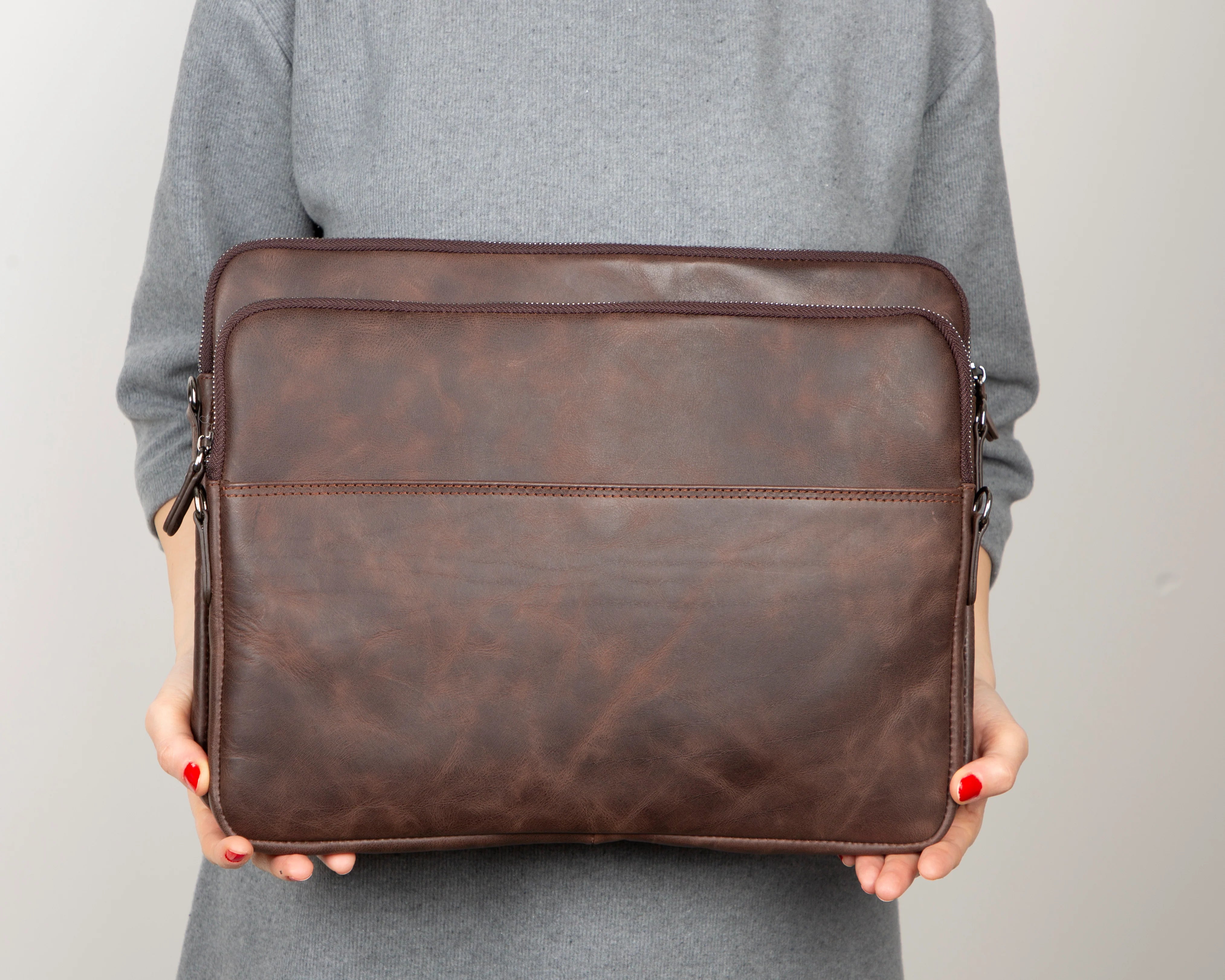 Awe Slim Genuine Leather Laptop / Tablet Bag