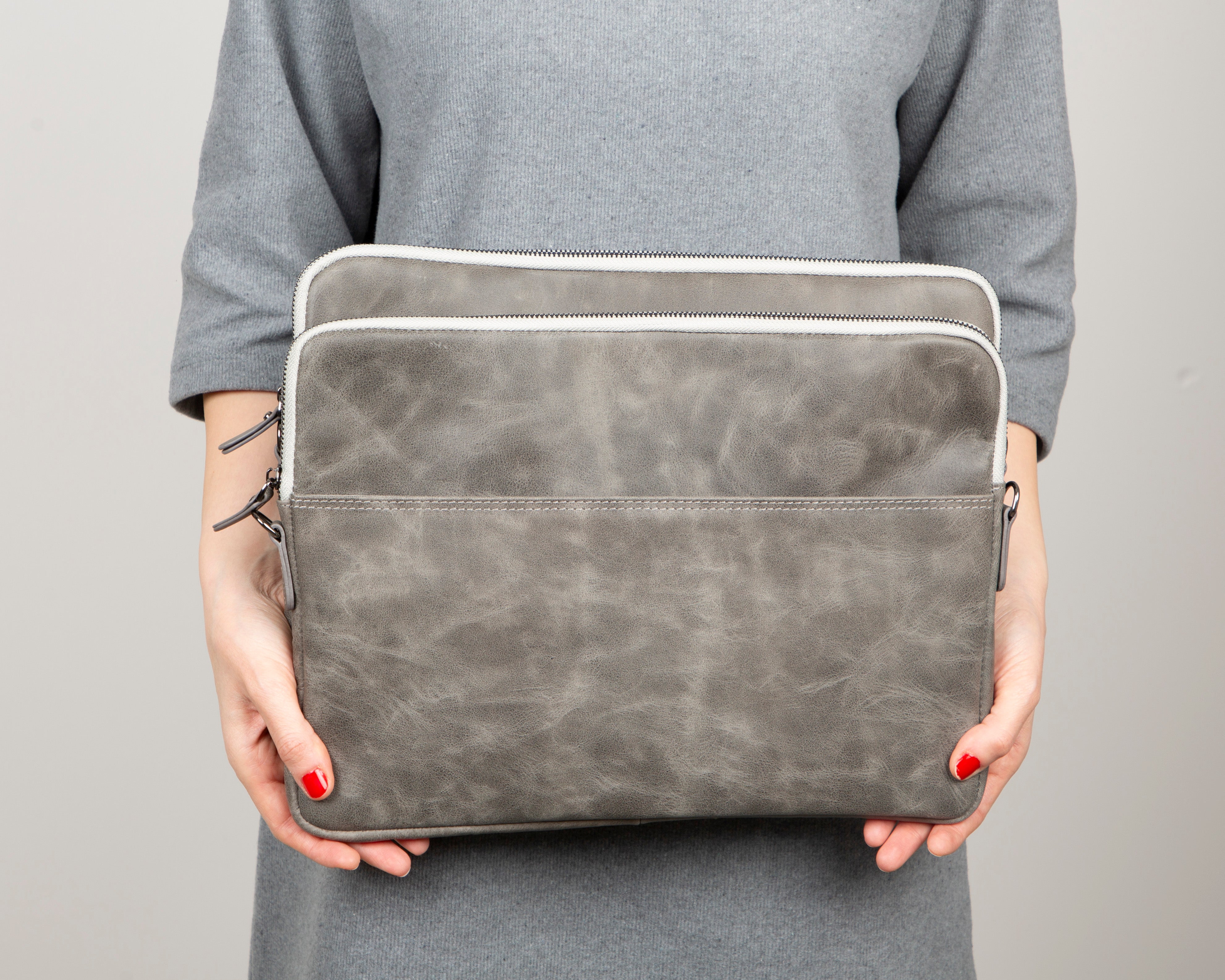 Awe Slim Leather Laptop / Tablet Bag - saracleather