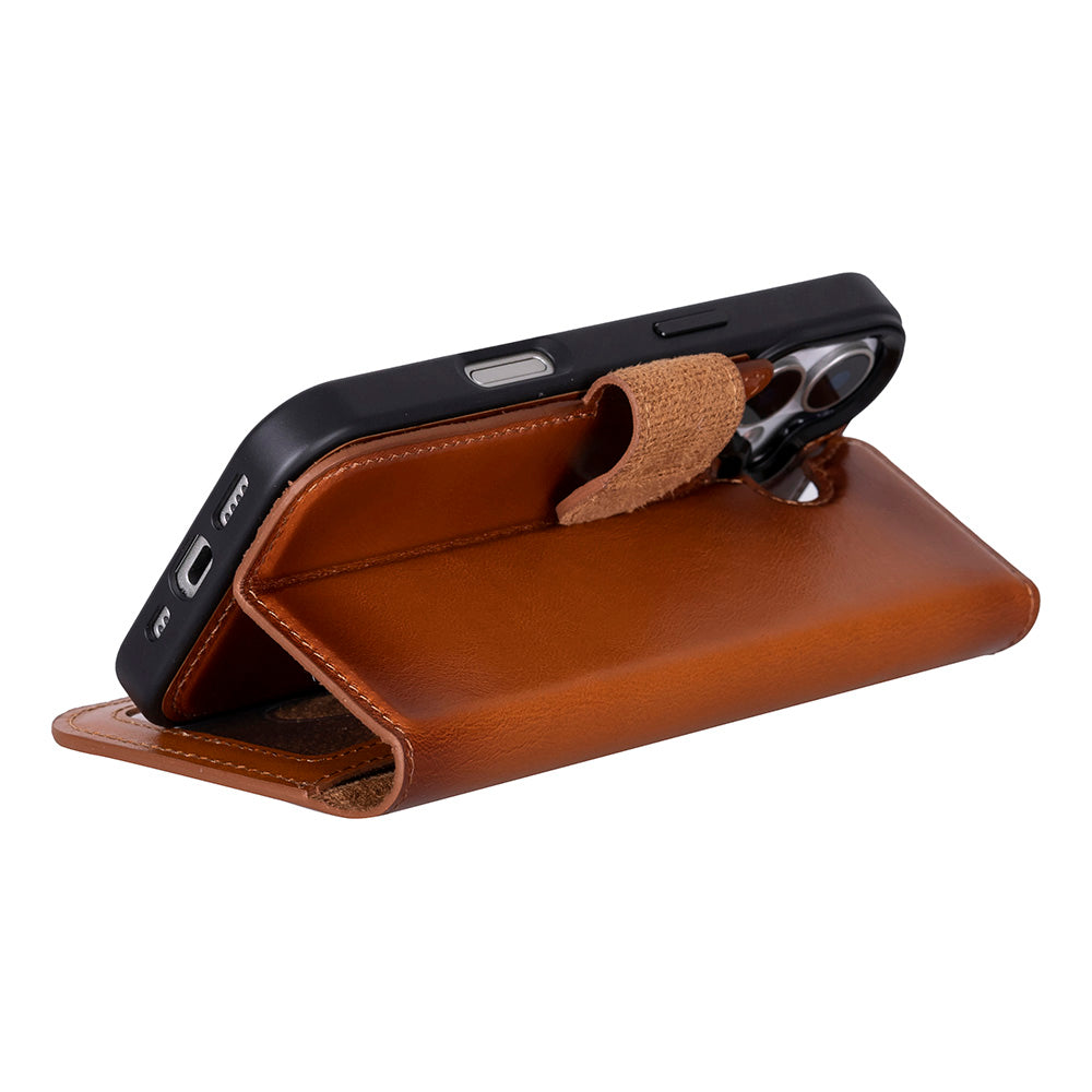 Magic iPhone 17 Detachable Genuine Leather Wallet Case