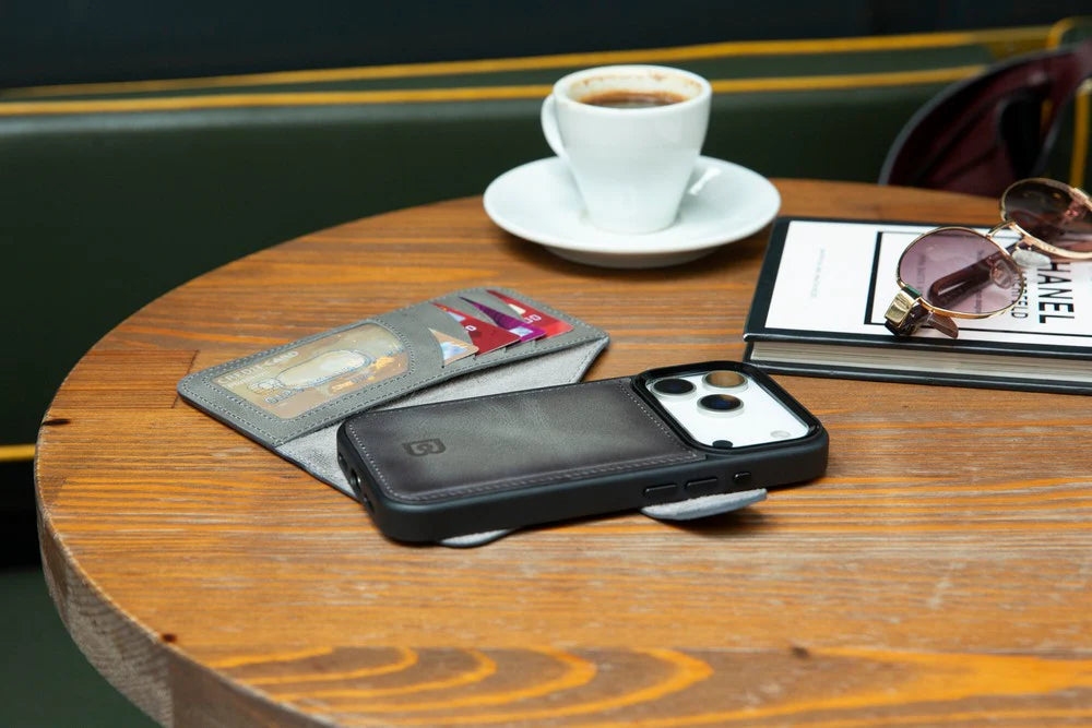 Magic iPhone 17 Pro Deri Ayrılabilir Cüzdan Kılıf (RFID, Bouletta)