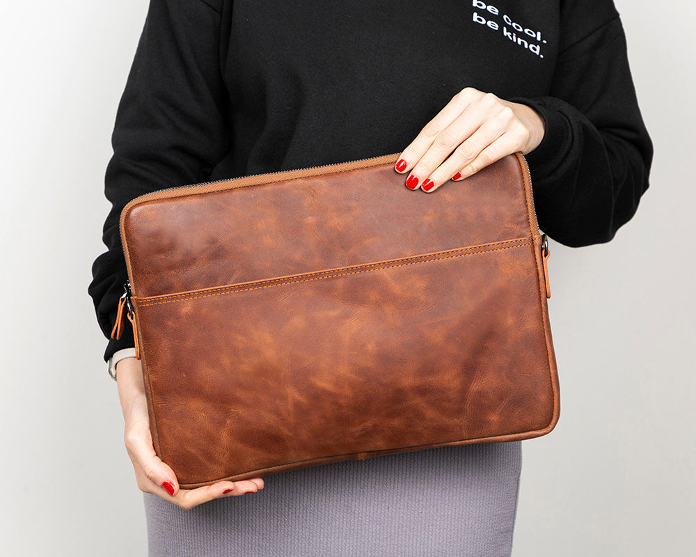 Leeds Slim Genuine Leather Laptop / Tablet Sleeve