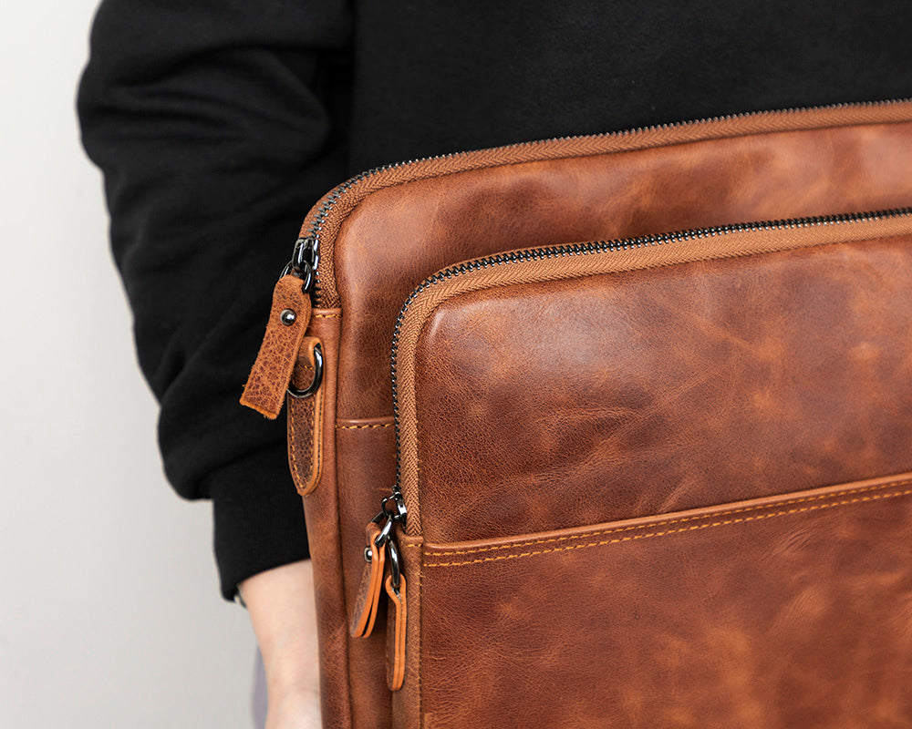 Leeds Slim Genuine Leather Laptop / Tablet Sleeve