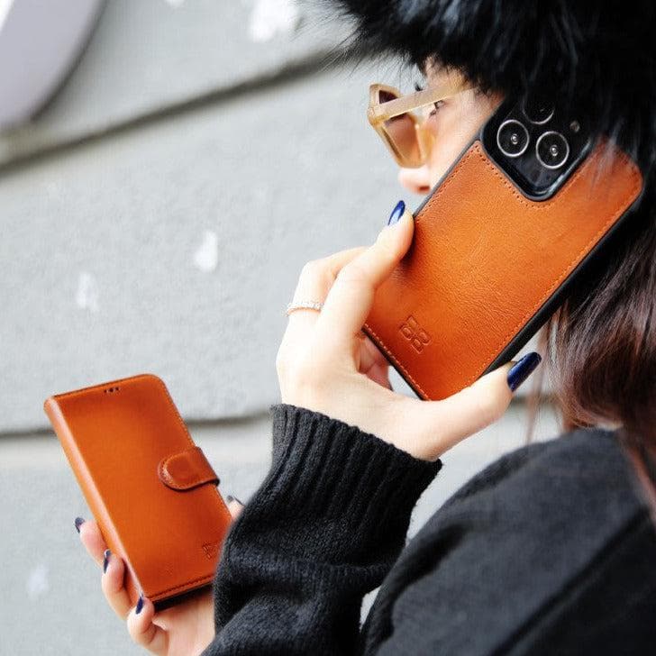 Magic iPhone 13 Pro Detachable Genuine Leather Wallet Case