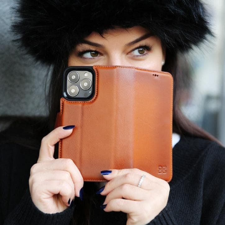 Magic iPhone 13 Pro Detachable Genuine Leather Wallet Case