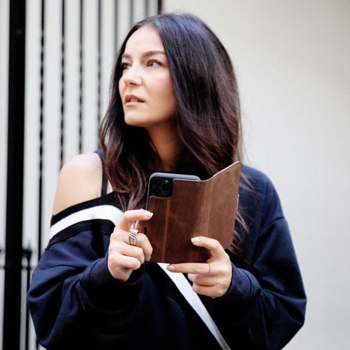 Magic iPhone 13 Pro Detachable Genuine Leather Wallet Case