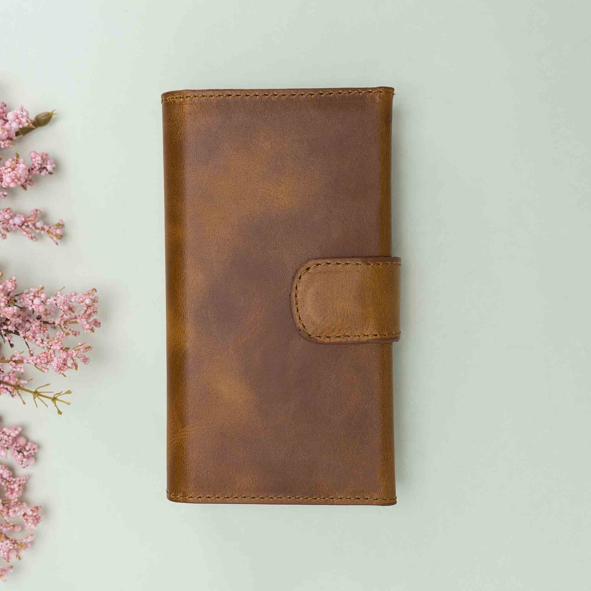 Santa iPhone 11 Pro Genuine Leather Detachable Wallet Case