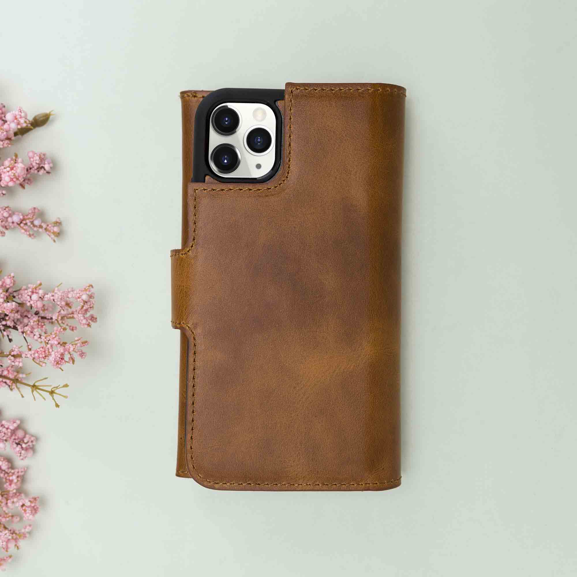 Santa iPhone 11 Pro Genuine Leather Detachable Wallet Case