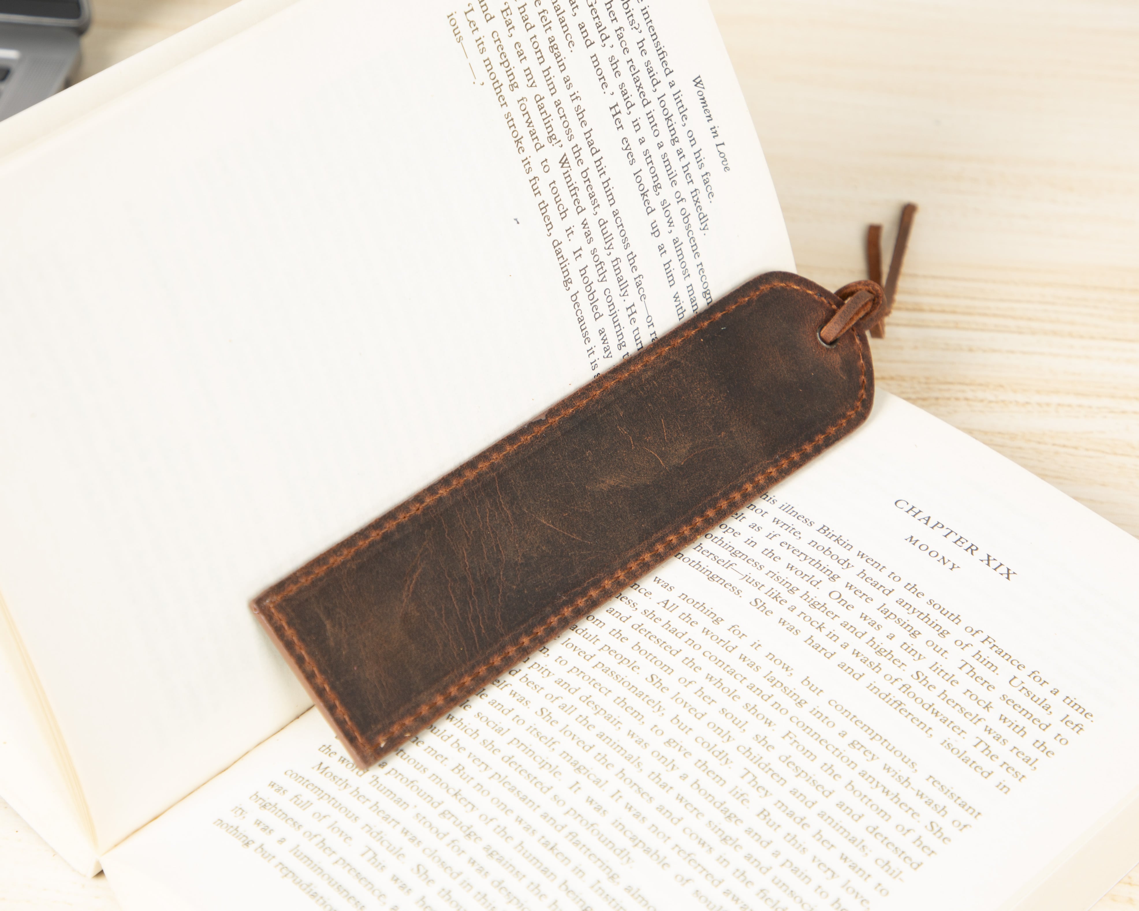 Markora Stitched Genuine Leather Bookmark
