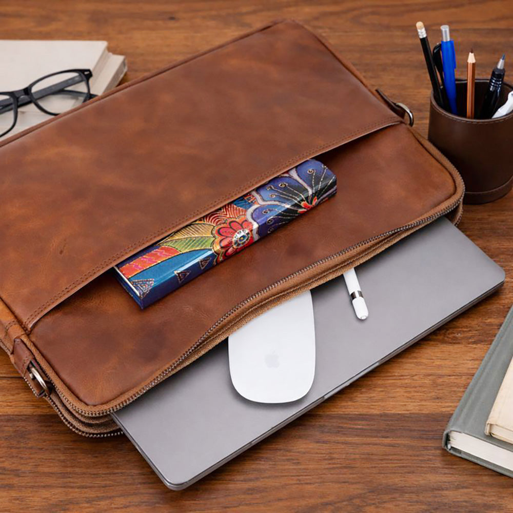 Leeds Slim Genuine Leather Laptop / Tablet Sleeve