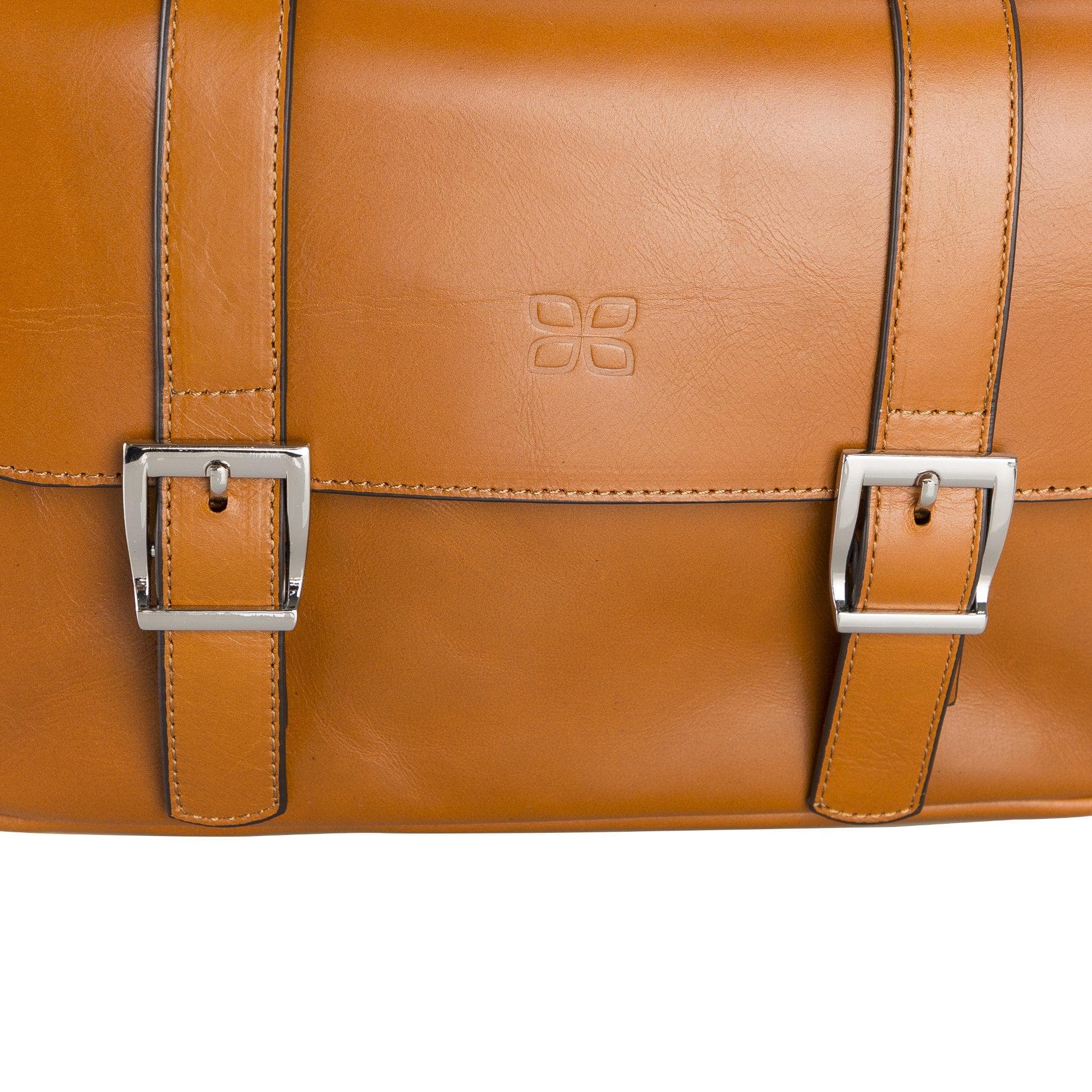 Molde Leather Backpack for Daily Life / Laptop / MacBook