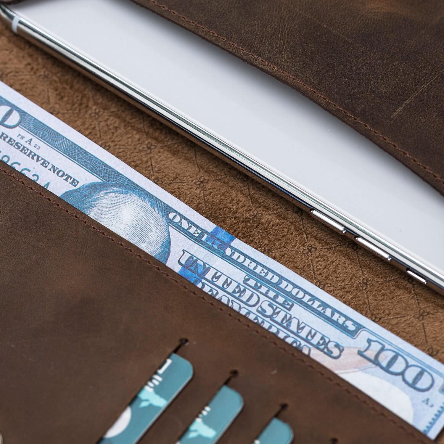 Lisbon Universal Leather Wallet